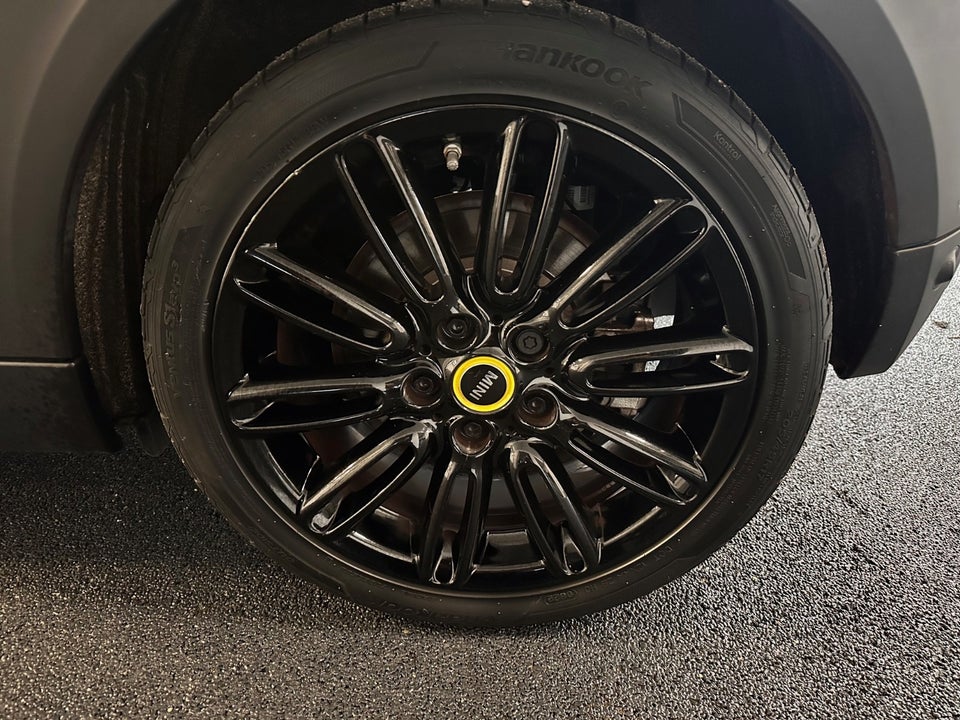 MINI Cooper SE Camden Edition 3d