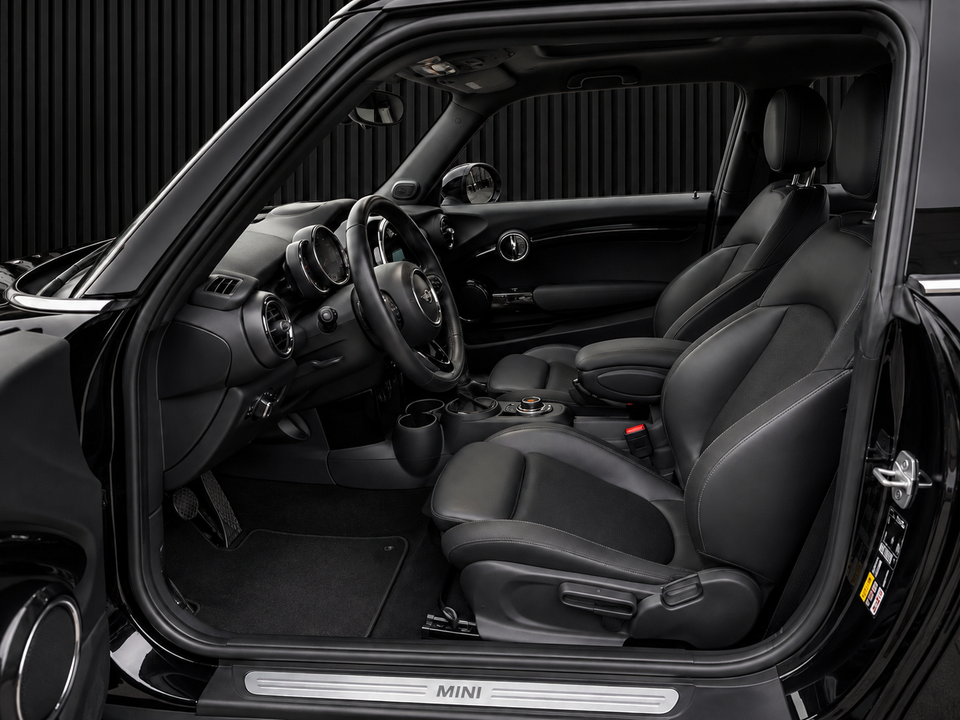 MINI Cooper SE Maximise 3d