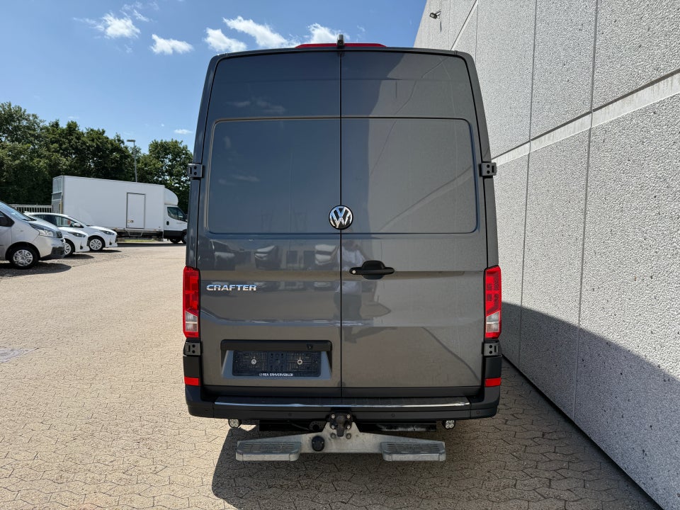 VW Crafter 35 2,0 TDi 177 Kassevogn L3H3 aut.
