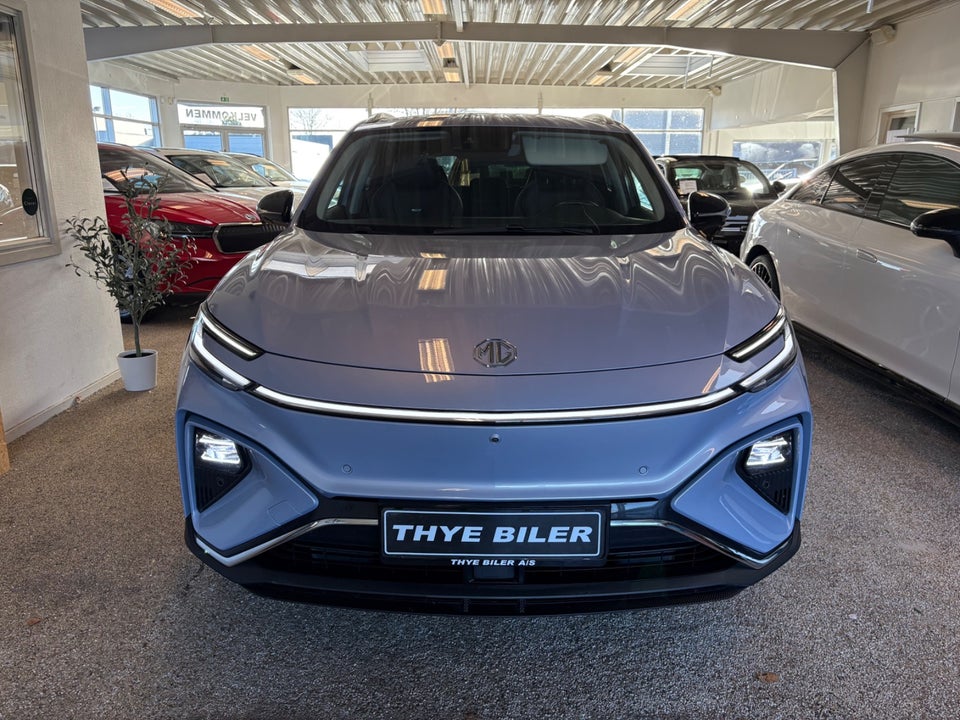 MG Marvel R Luxury 5d