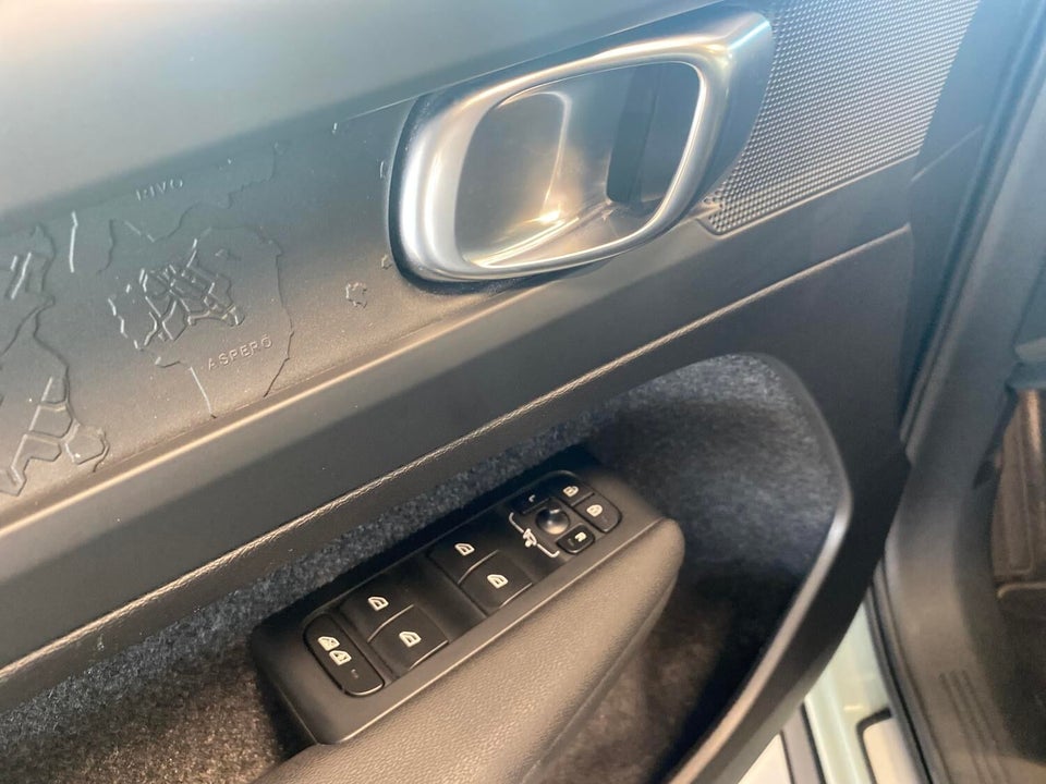 Volvo XC40 P8 ReCharge Twin Plus 5d