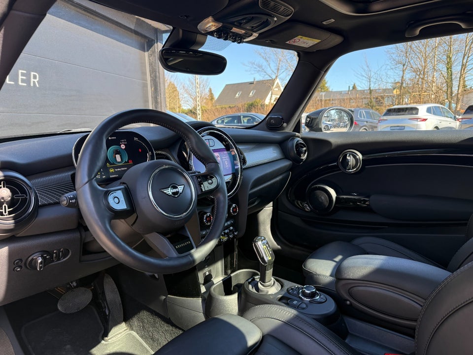 MINI Cooper SE Resolute Edition 3d