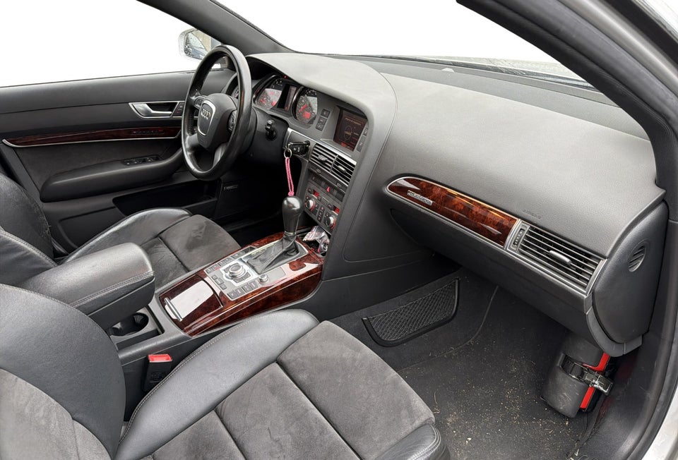 Audi A6 4,2 V8 Avant quattro Tiptr. 5d