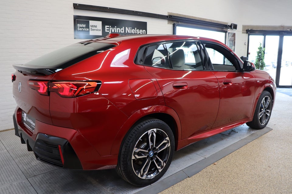 BMW iX2 eDrive20 M-Sport 5d