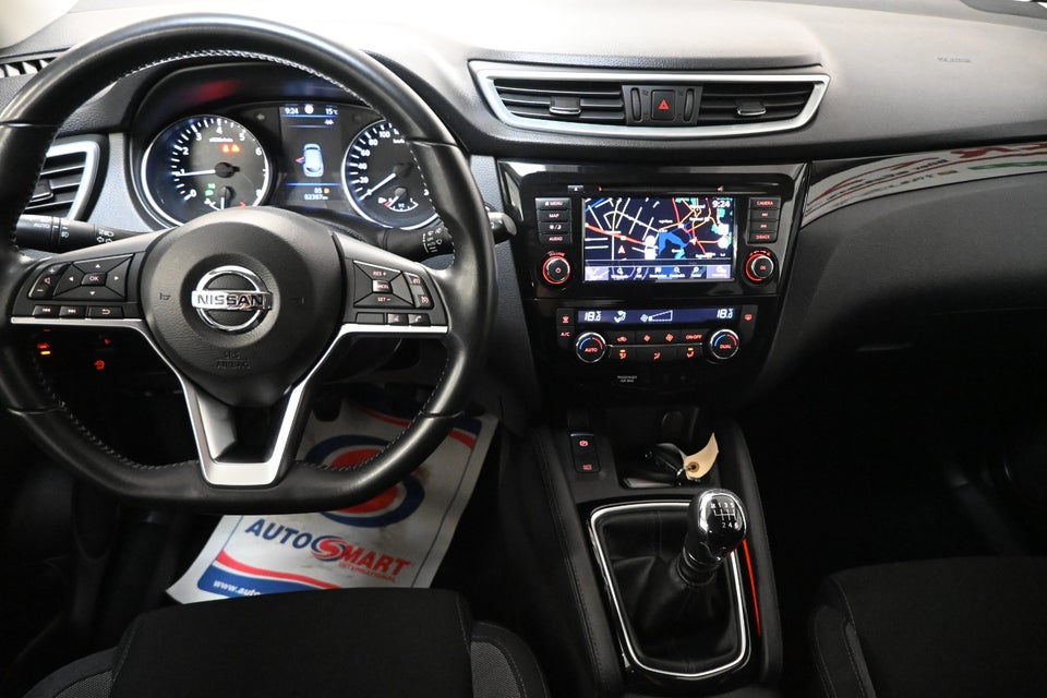 Nissan Qashqai 1,3 Dig-T 140 N-Connecta 5d