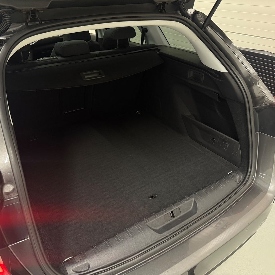 Peugeot 308 1,6 BlueHDi 120 Allure Sky 5d