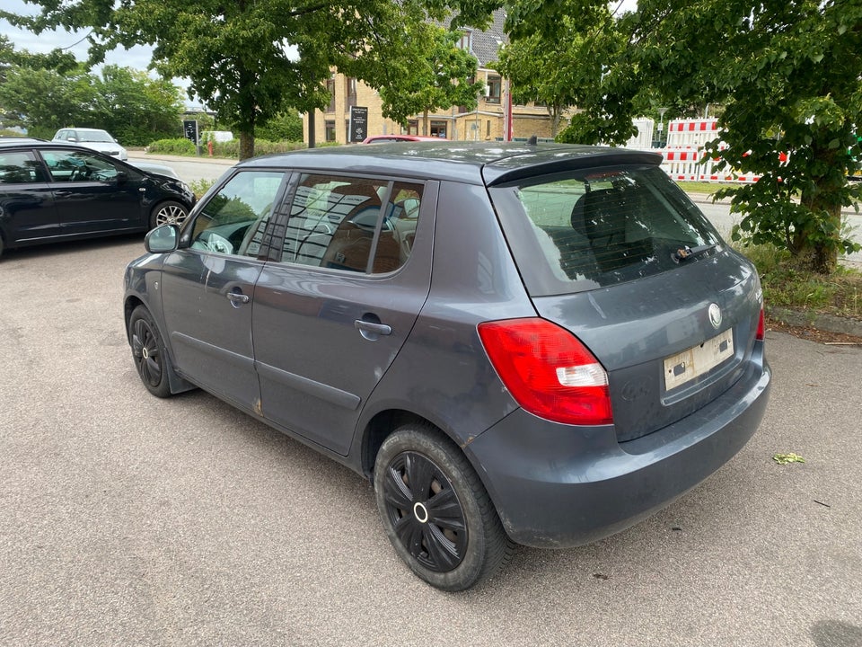 Skoda Fabia 1,4 16V Ambiente 5d