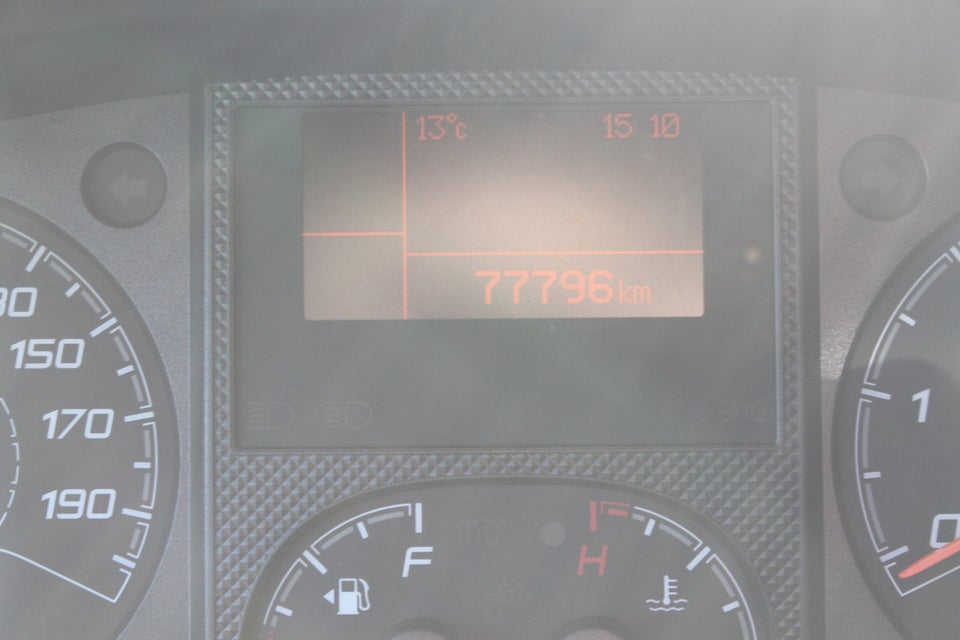 Peugeot Boxer 333 2,2 BlueHDi 140 L3H2 Premium