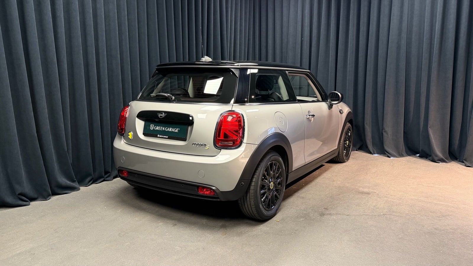 MINI Cooper SE Essential 3d