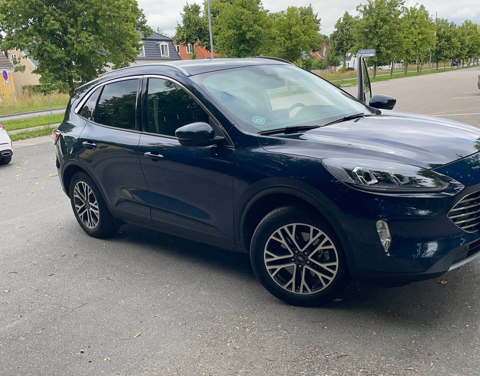 Ford Kuga 2,5 PHEV Titanium X CVT 5d