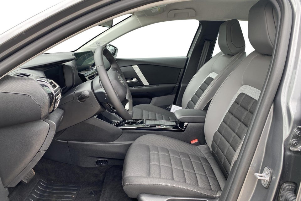 Citroën ë-C4 X 50 Plus 4d