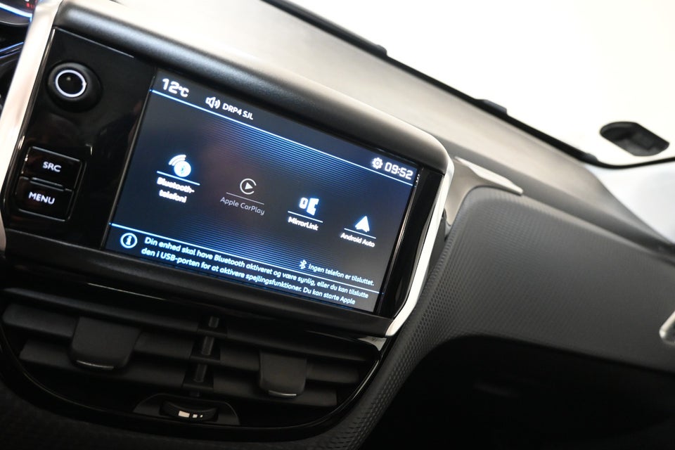 Peugeot 2008 1,2 e-THP 110 Selection Sky 5d