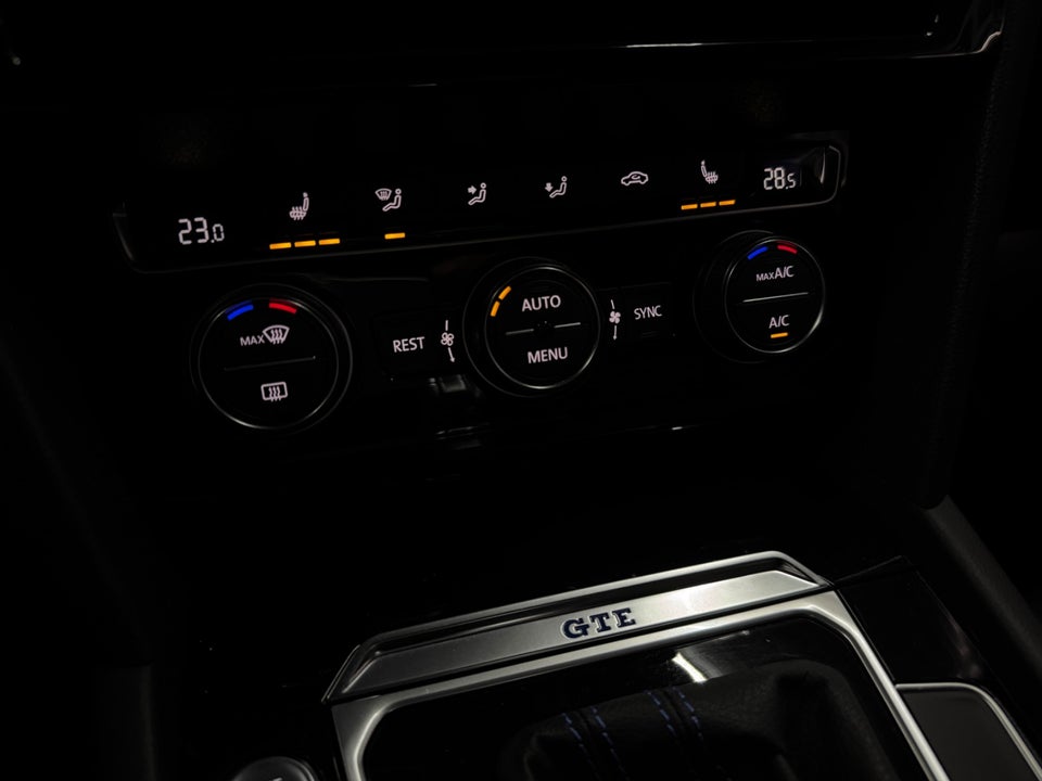 VW Passat 1,4 GTE DSG 4d