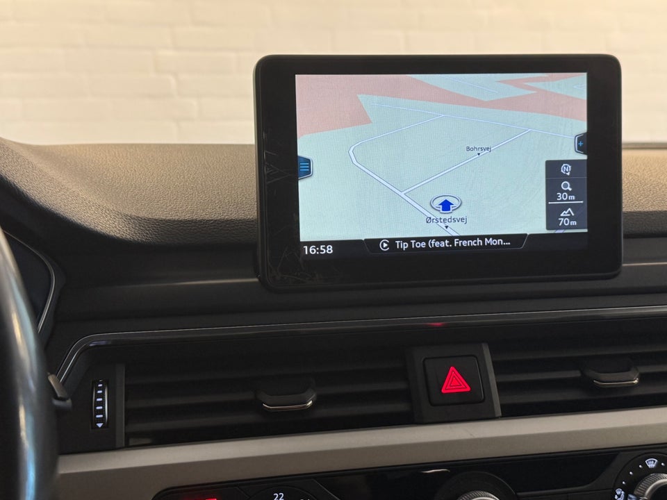 Audi A4 2,0 TDi 150 Avant S-tr. 5d