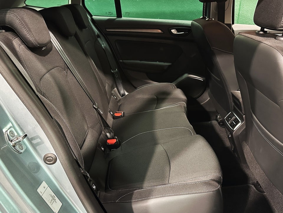 Renault Megane IV 1,6 E-Tech Intens Sport Tourer 5d