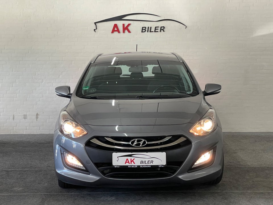 Hyundai i30 1,6 CRDi 110 Style CW Eco 5d