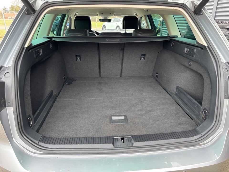 VW Passat 1,4 TSi 150 R-line Variant DSG BMT 5d