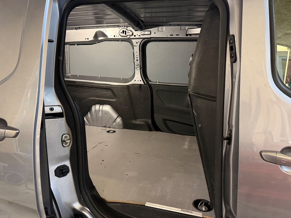 Peugeot Partner 1,5 BlueHDi 130 L2V2 Ultimate EAT8 Van