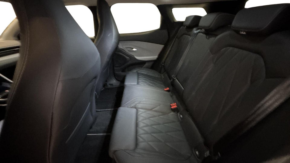 Ford Explorer 82 Premium Extended Range 5d