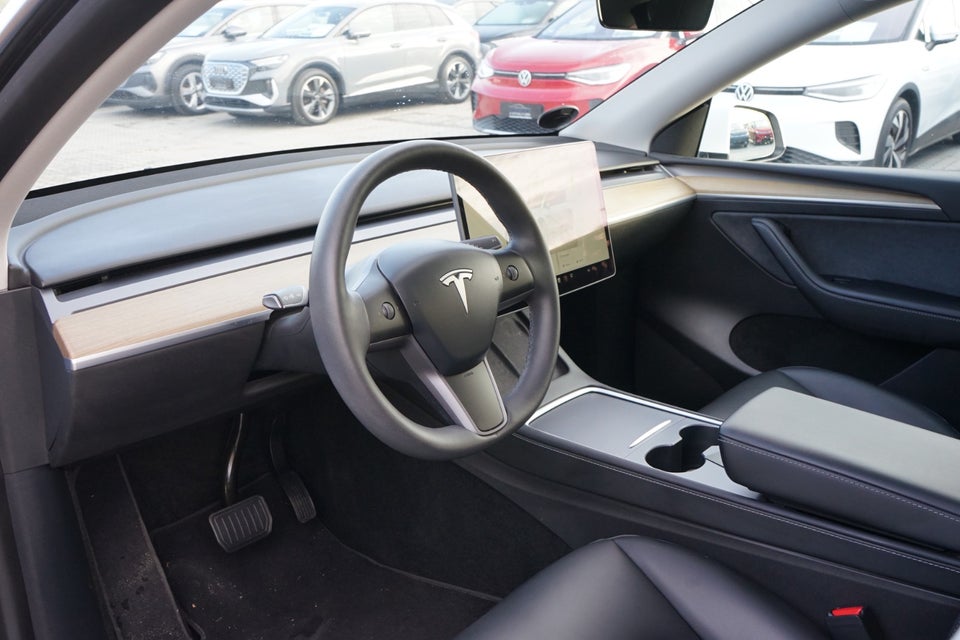 Tesla Model Y Long Range AWD 5d