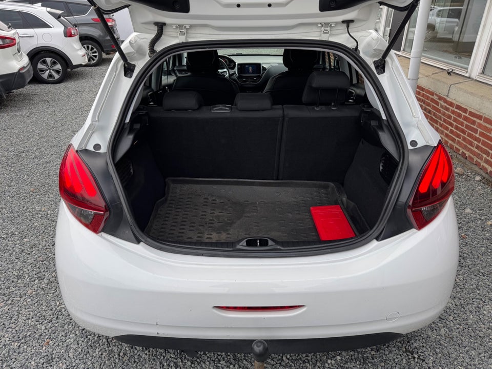 Peugeot 208 1,6 BlueHDi 75 Active 5d