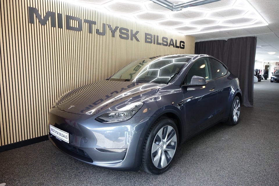 Tesla Model Y Long Range AWD 5d