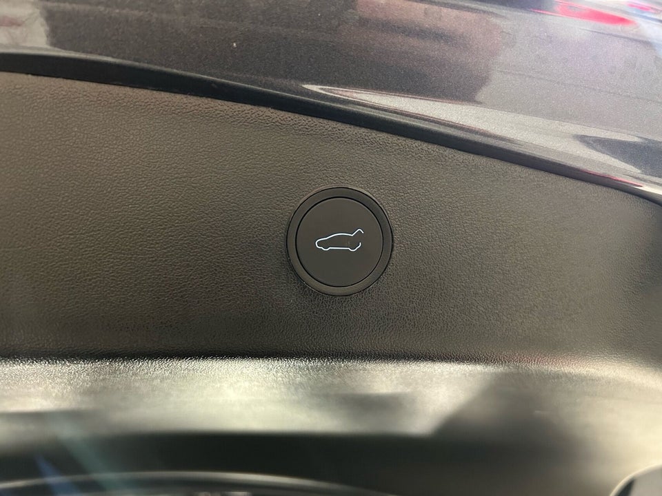 Tesla Model 3 Long Range AWD 4d