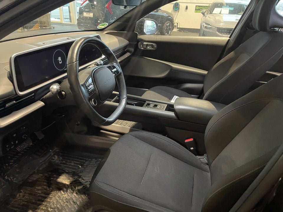 Hyundai Ioniq 6 53 Essential 4d