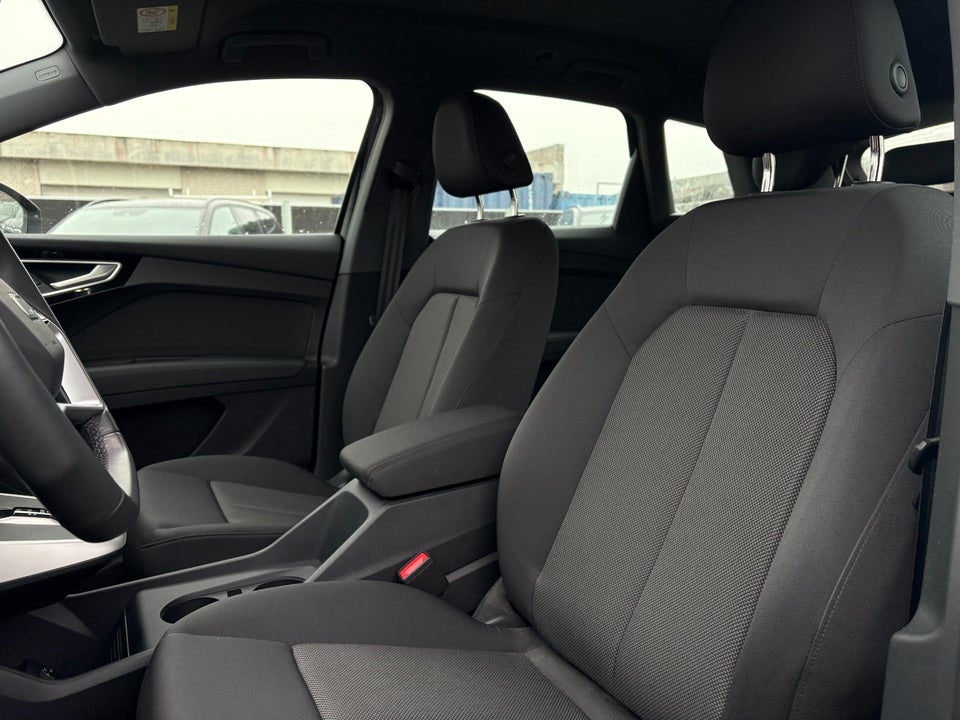 Audi Q4 e-tron 45 Progress 5d