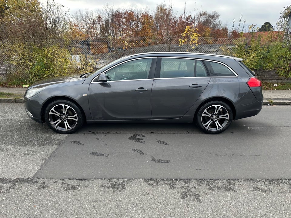 Opel Insignia 1,8 Cosmo Sports Tourer 5d