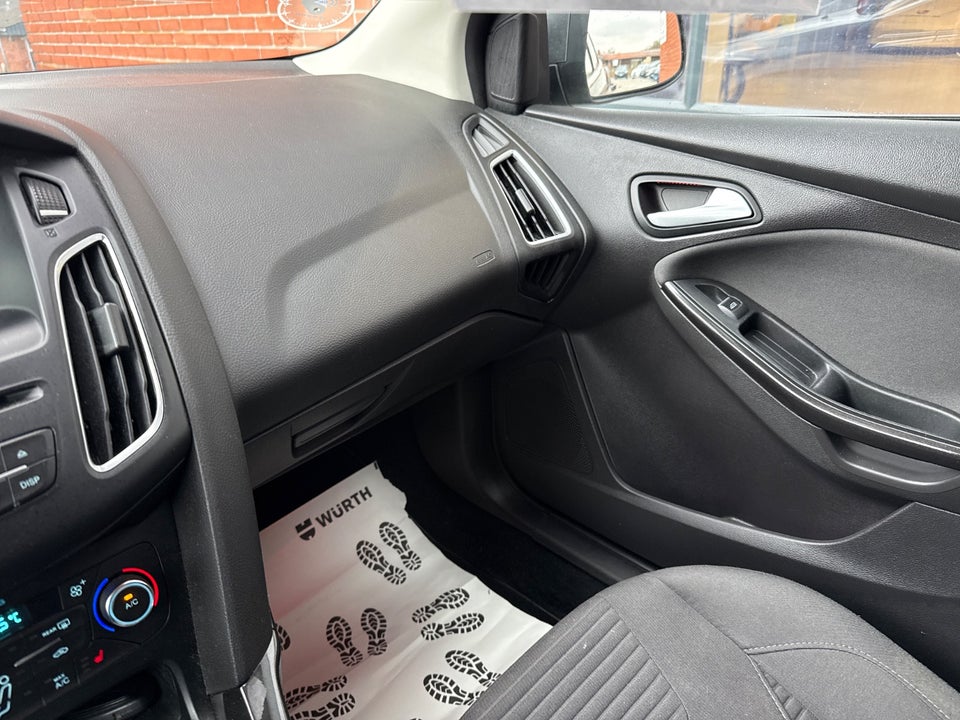 Ford Focus 1,0 SCTi 125 Titanium stc. 5d