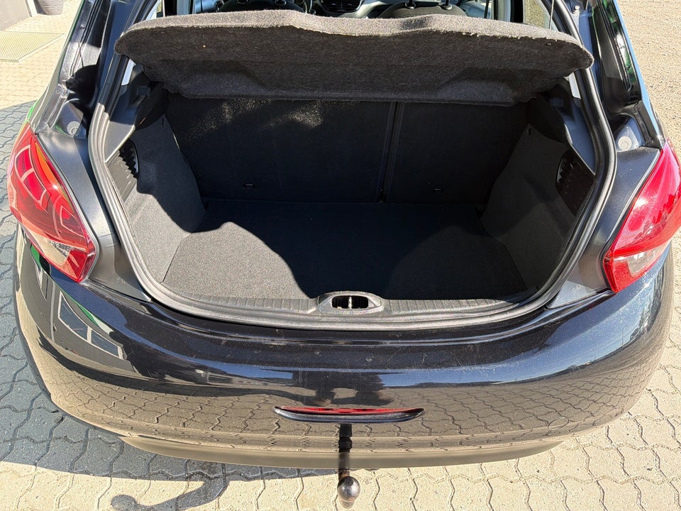 Peugeot 208 1,2 VTi 82 Allure 5d