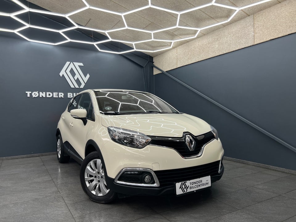 Renault Captur 0,9 TCe 90 Expression 5d