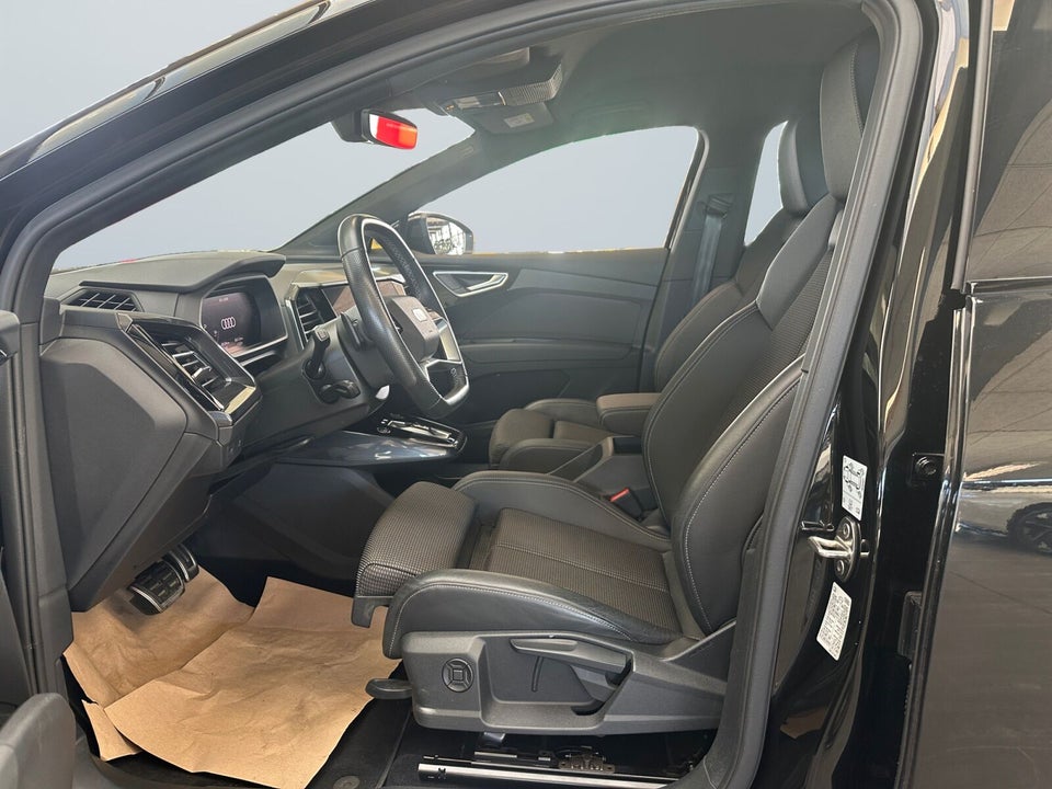 Audi Q4 e-tron 40 S-line 5d