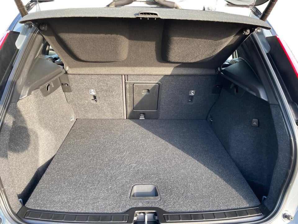 Volvo XC40 P8 ReCharge Twin R-Design 5d