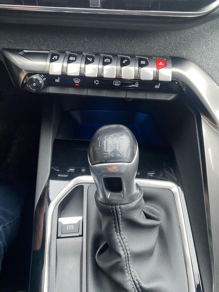 Peugeot 5008 1,5 BlueHDi 130 Allure 7prs 5d