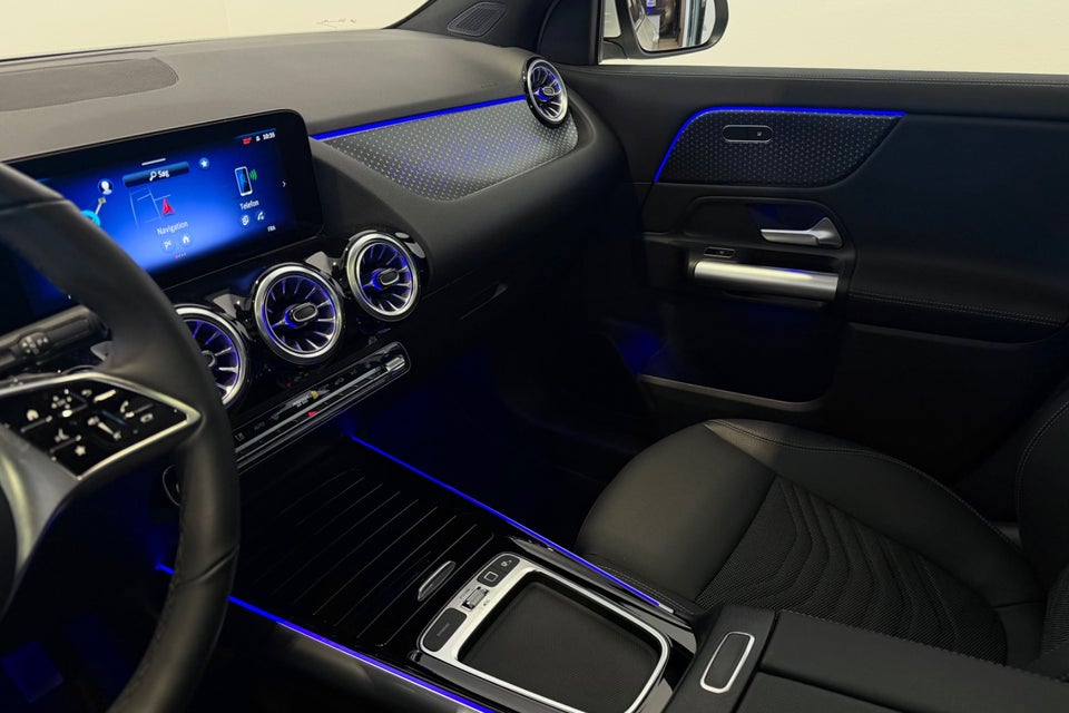 Mercedes EQA300 Progressive 4Matic 5d