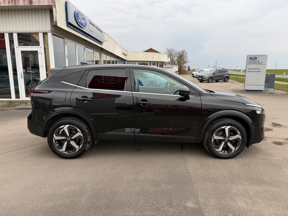 Nissan Qashqai 1,3 mHEV N-Connecta 5d