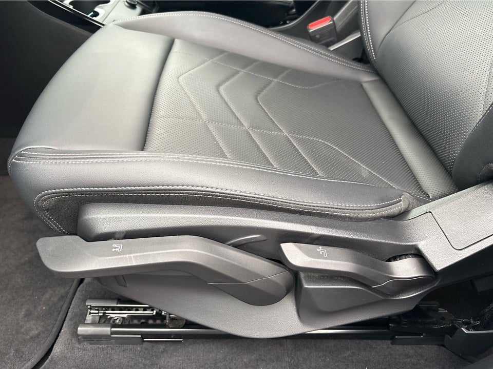 BMW iX1 eDrive20 X-Line 5d