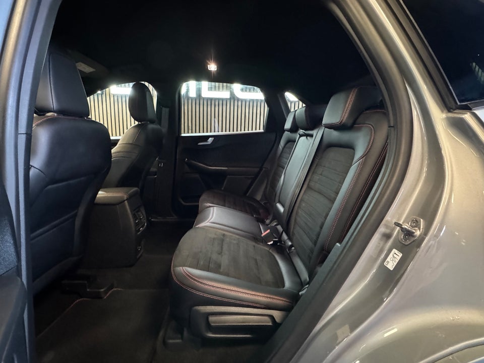 Ford Kuga 2,5 PHEV ST-Line X CVT 5d