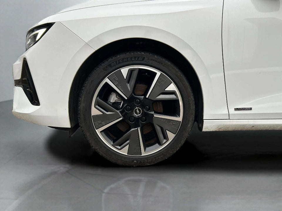 Opel Astra-e 54 Ultimate 5d