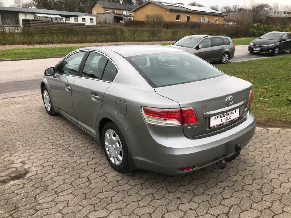 Toyota Avensis 1,6 VVT-i T1 4d