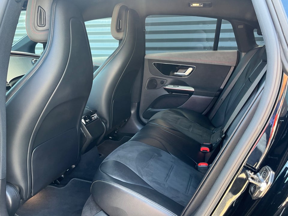 Mercedes EQE300 AMG Line 4d
