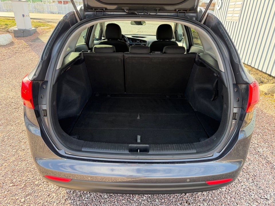 Kia Ceed 1,4 CVVT Spring SW 5d