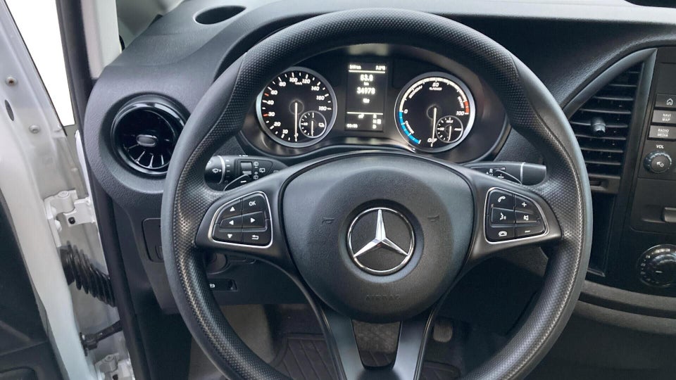 Mercedes eVito 129 Tourer PRO L Van