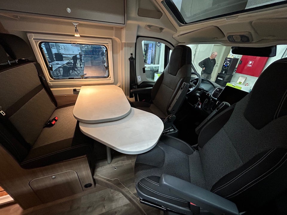 Carado CV640 PRO+ 2,3 JTD 140 aut. 3d