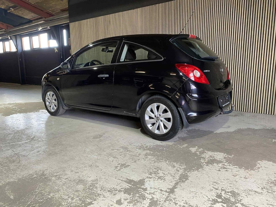 Opel Corsa 1,0 12V Enjoy 3d