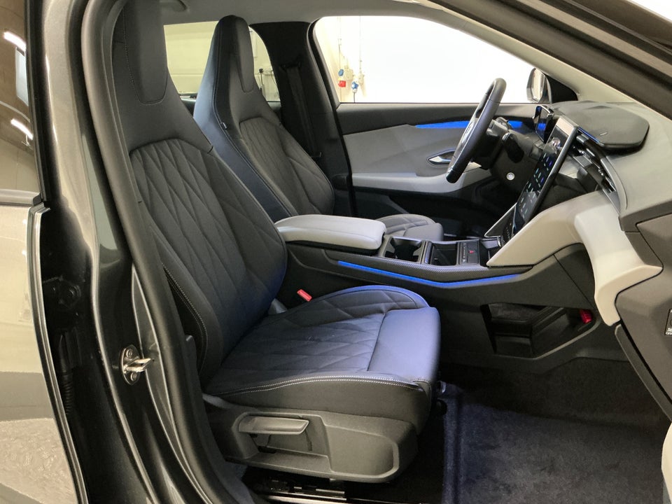 Ford Explorer 77 Premium Extended Range 5d