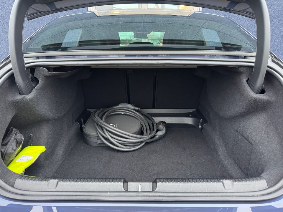 Mercedes EQE300 Electric Art 4d