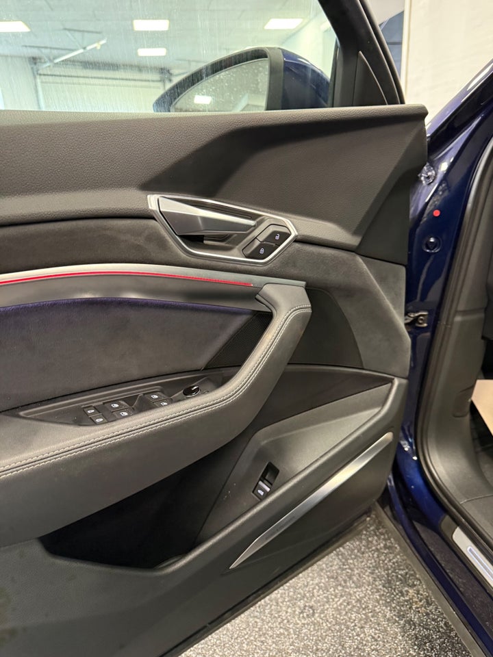 Audi e-tron 55 S-line quattro 5d